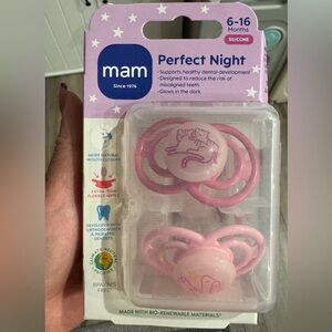 MAM 6-16 months silicone perfect night 2 pack pacifiers